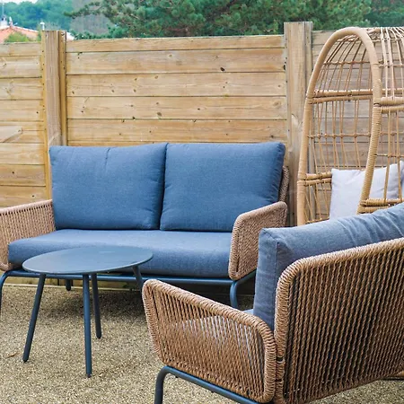 Jolie Maison Avec Jardin La Pironniere 6 Personnes *